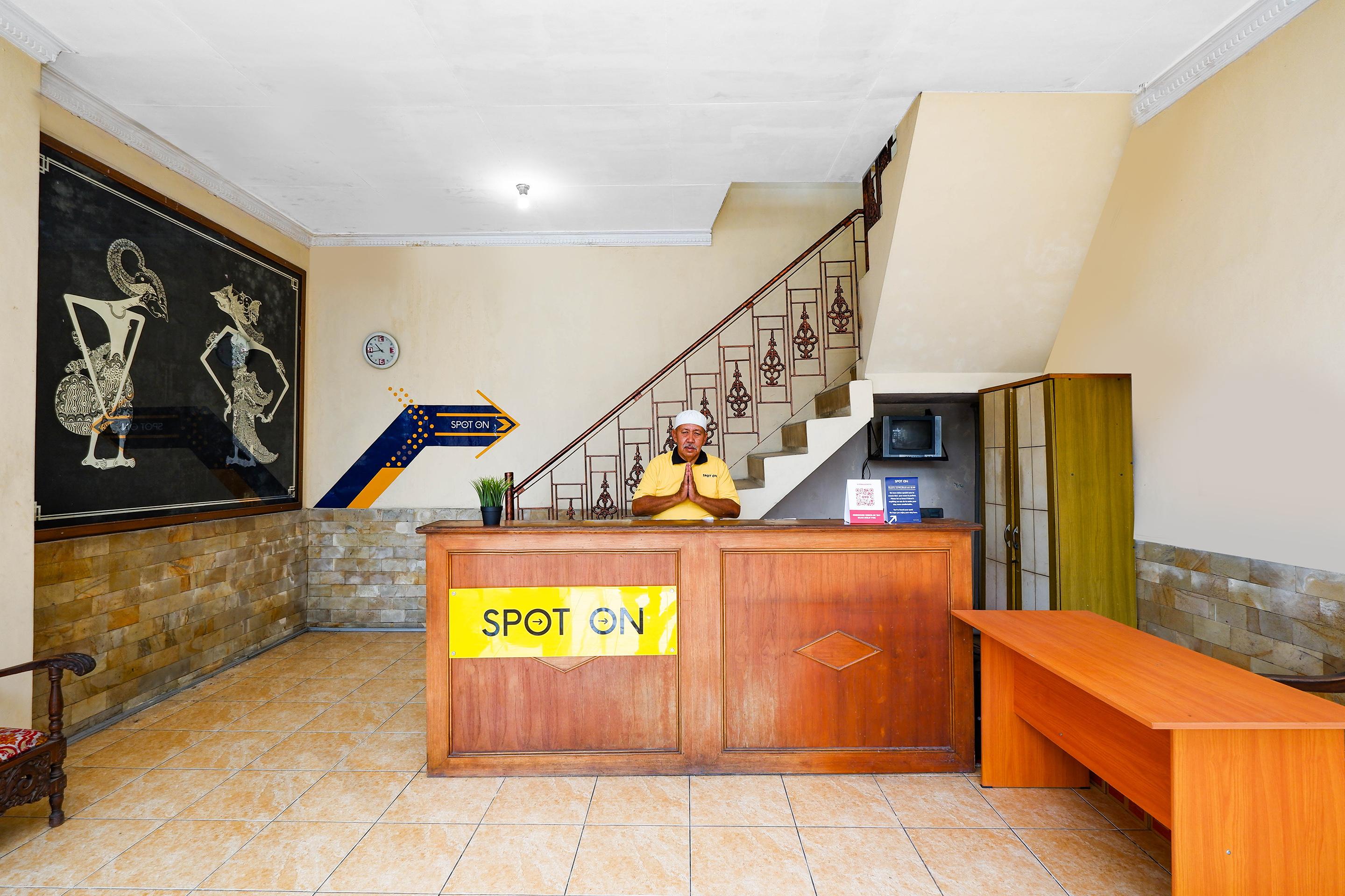 Spot On 2011 Hotel Mekar Sari Solo Exteriér fotografie